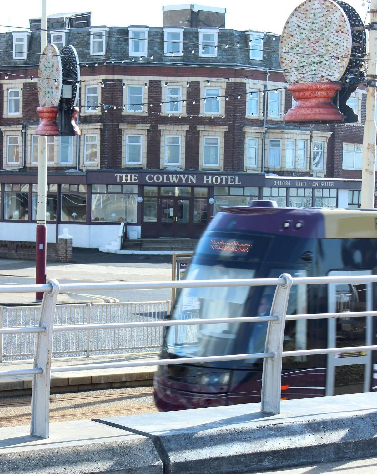 The Colwyn Hotel - Near Pleasure Beach Blackpool Bagian luar foto