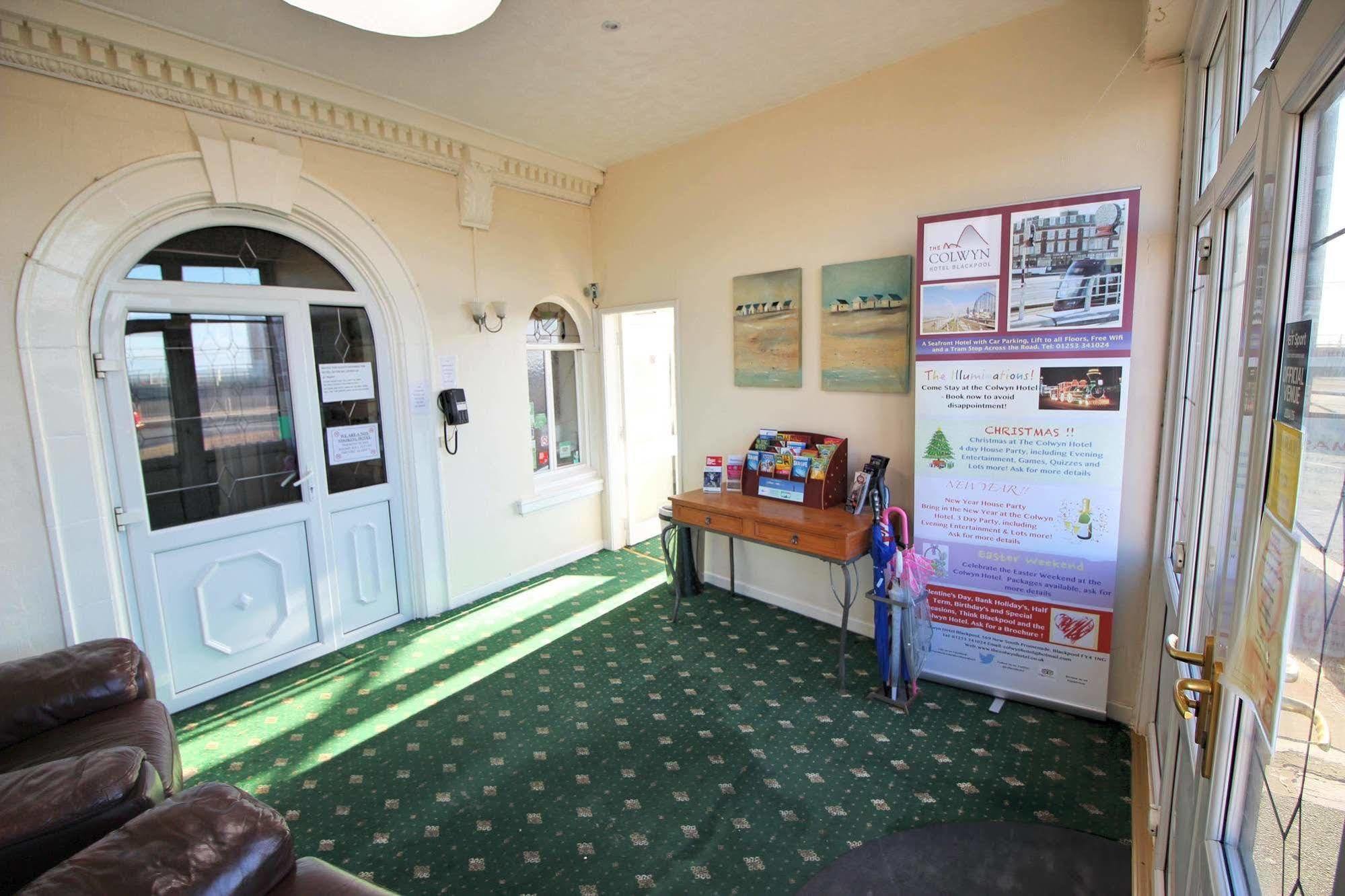 The Colwyn Hotel - Near Pleasure Beach Blackpool Bagian luar foto