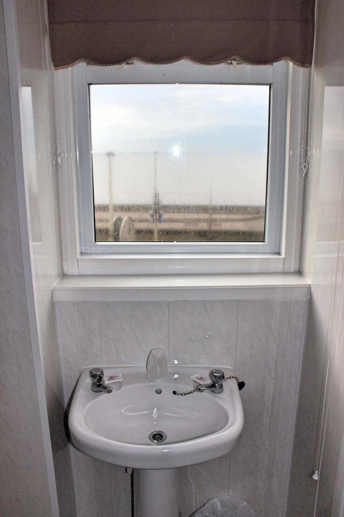 The Colwyn Hotel - Near Pleasure Beach Blackpool Bagian luar foto
