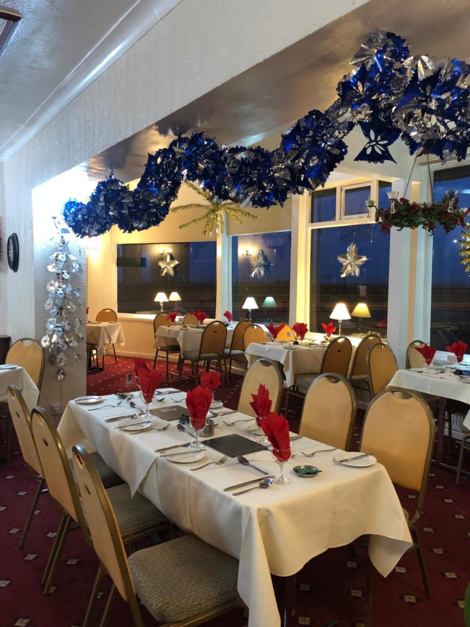 The Colwyn Hotel - Near Pleasure Beach Blackpool Bagian luar foto