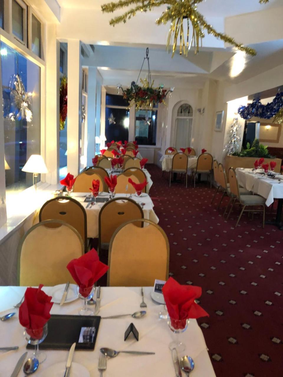 The Colwyn Hotel - Near Pleasure Beach Blackpool Bagian luar foto
